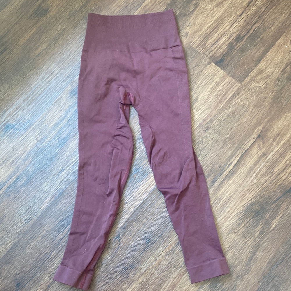 Lululemon high compression crop leggings